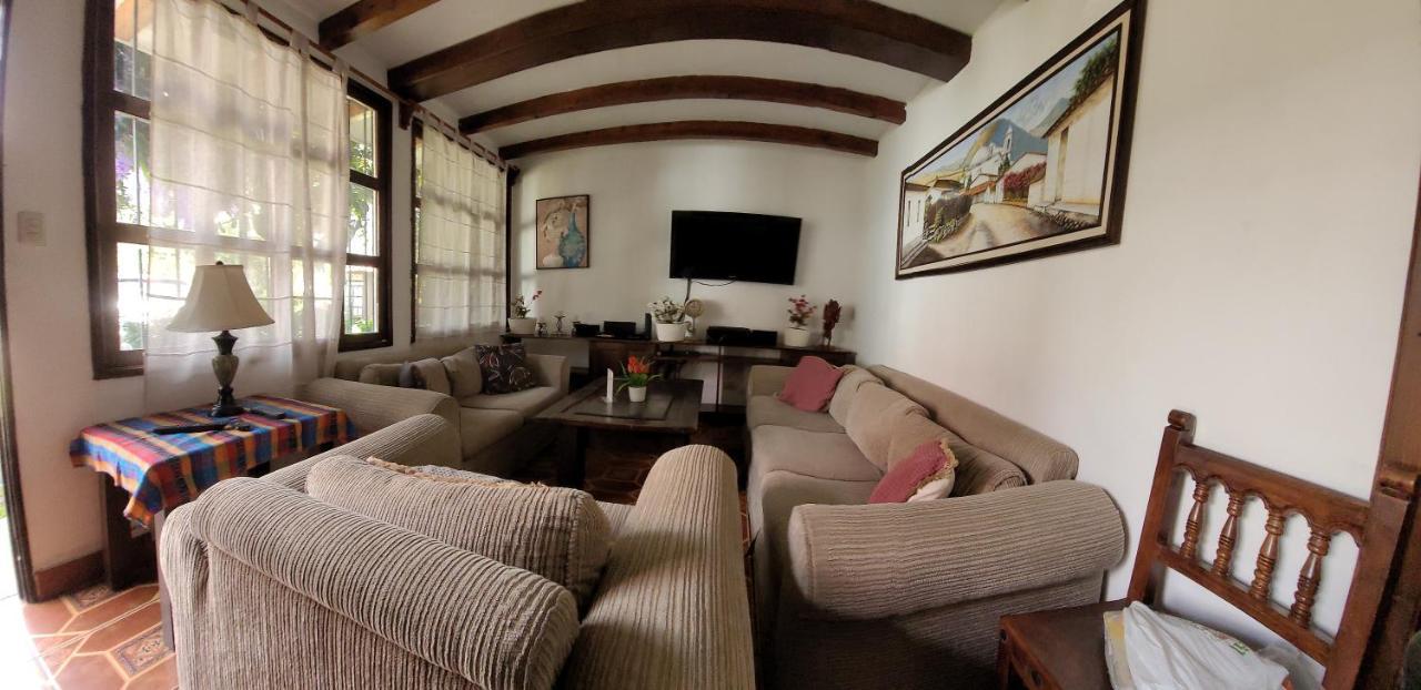 Villas Santa Ana-Ricardo Antigua Екстериор снимка